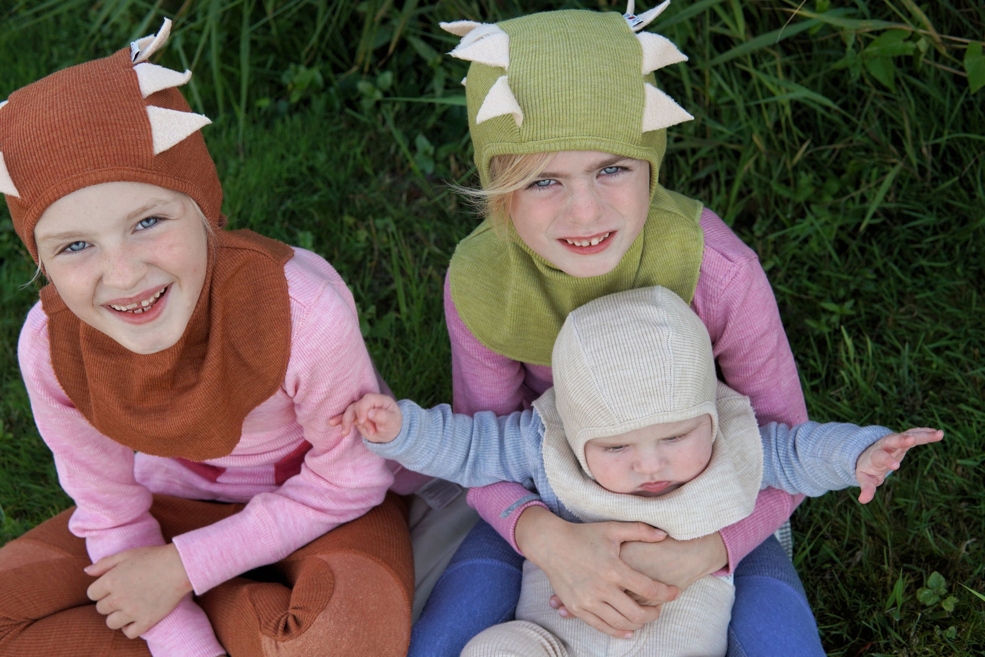 Rostoucí merino kukla dino uši ManyMonths